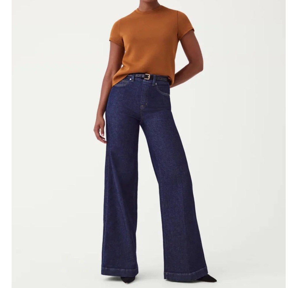 NWT SPANX 20547Q Wide Leg Denim in Raw Indigo Pull-on Stretch
Jeans M